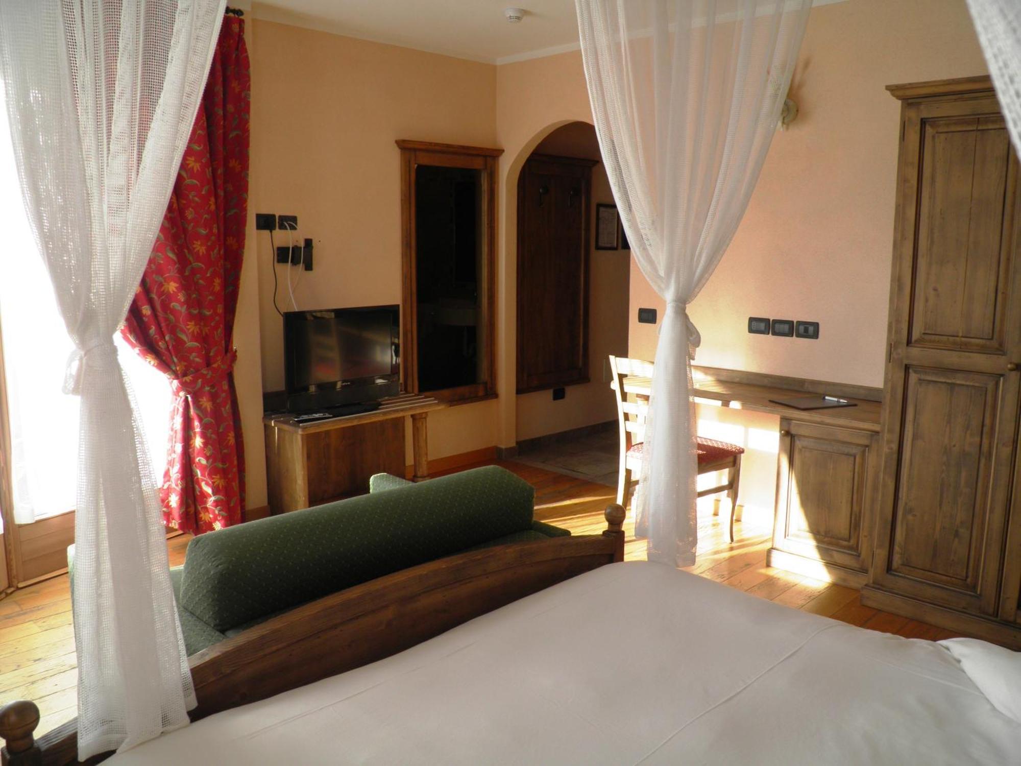 Hotel Pontiglia Livigno Bilik gambar